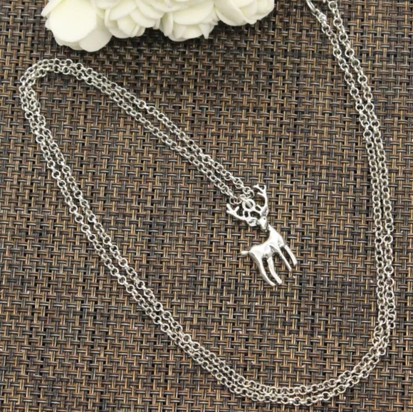 REINDEER DEER SILVER LONG CHAIN NECKLACE - Picture 1 of 3